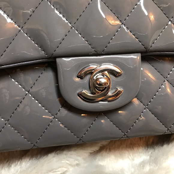 SOLD 💕 Chanel “Limited Edition” Enamel Grey - Picture 3 of 13